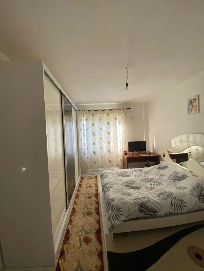 Tirane, jepet me qera Vile 1+1+Ballkon Kati 2, 300 € (Rruga Ejup Kastrati)