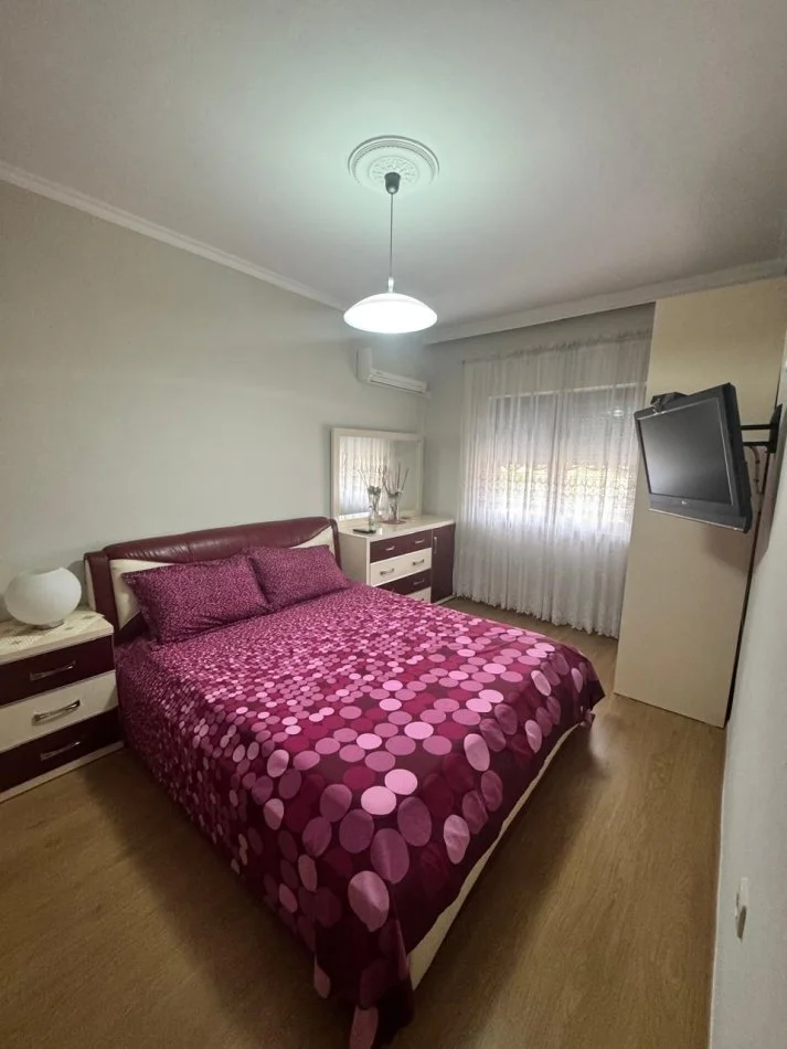 Tirane, jepet me qera apartament 2+1 Kati 5, 75 m² 600 € (Don bosko)