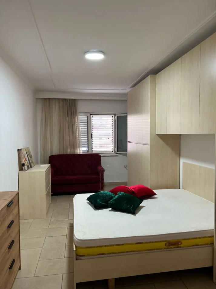 Tirane, jepet me qera 2+1 , 600 € (stadiumi dinamo)