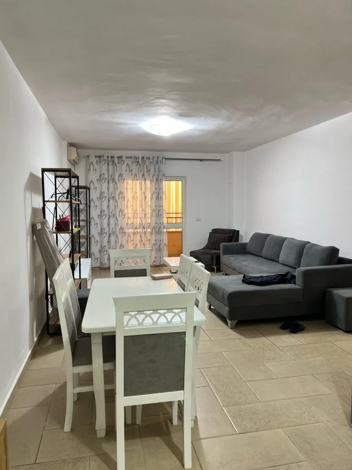Tirane, jepet me qera apartament 2+1+Ballkon Kati 7, 100 m² 600 € (Stadiumi Dinamo)