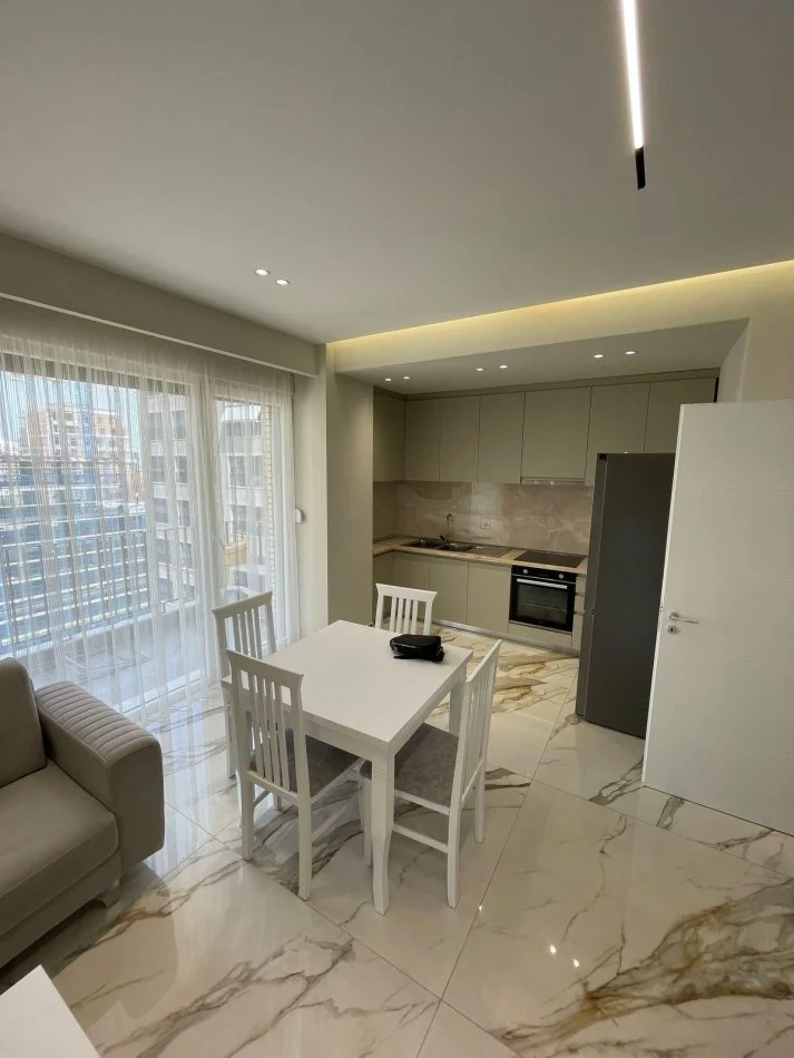 Tirane, jepet me qera apartament 1+1 Kati 6, 70 m² 520 € (Fusha aviacionit)