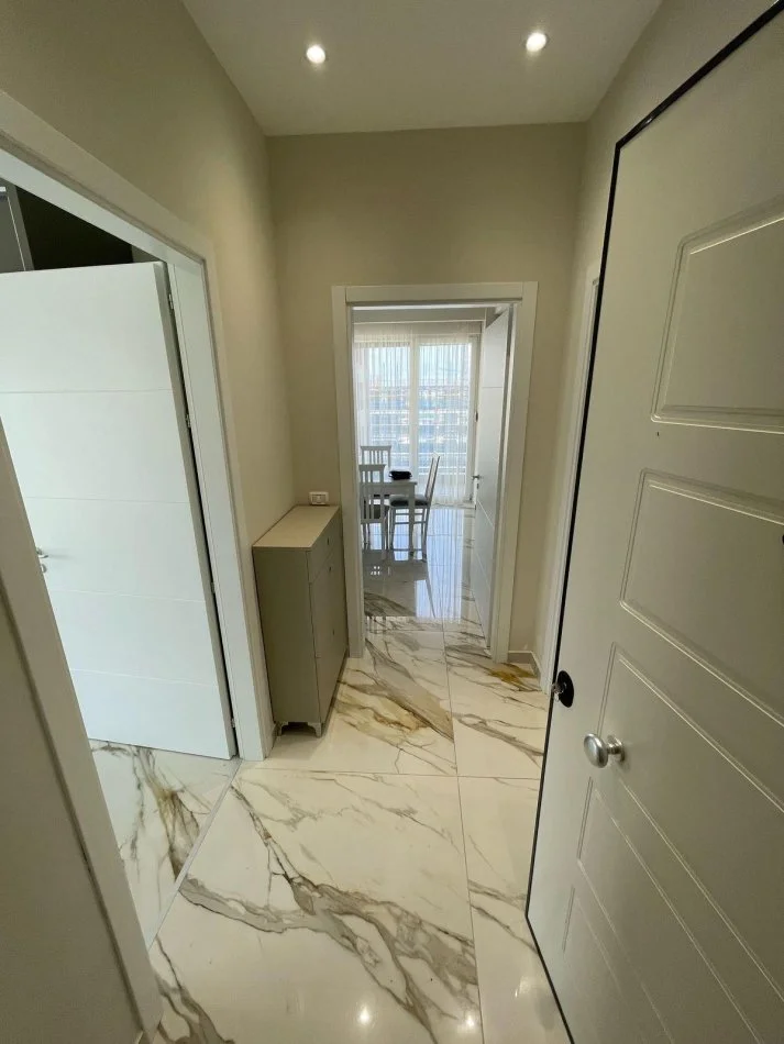 Tirane, jepet me qera apartament 1+1 Kati 6, 70 m² 520 € (Fusha aviacionit)