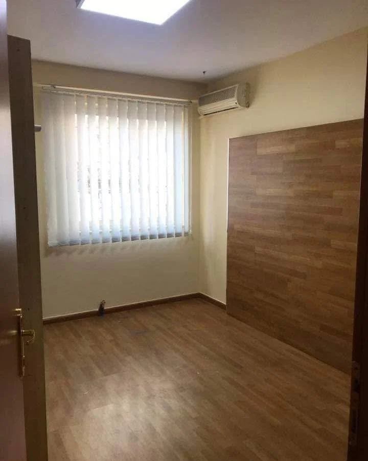 Tirane, jepet me qera zyre Kati 2, 85 m² 600 € (Isa boletini)