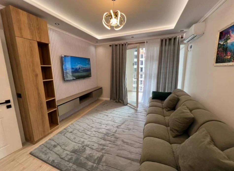 Shqiperi, jepet me qera apartament 1+1 Kati 7, 80 m² 600 € (Zogu i zi)