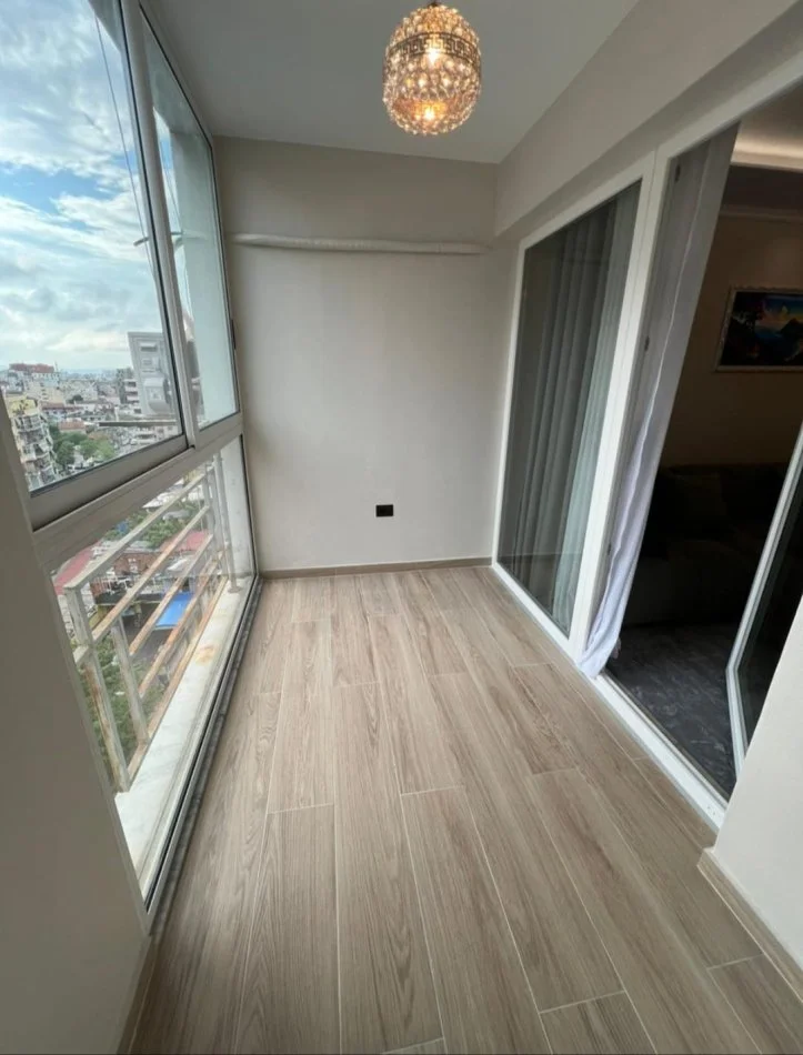 Shqiperi, jepet me qera apartament 1+1 Kati 7, 80 m² 600 € (Zogu i zi)