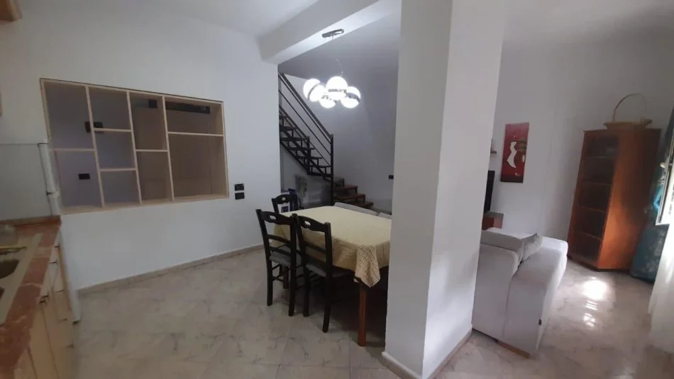 Tirane, jepet me qera apartament 2+1 Kati 4, 601 € (Stadiumi dinamo)