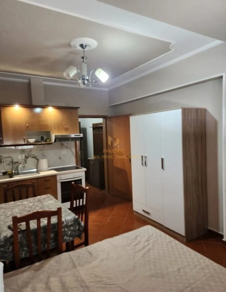 Tirane, jepet me qera garsonier Kati 1, 50 m² 501 € (Petro nini)