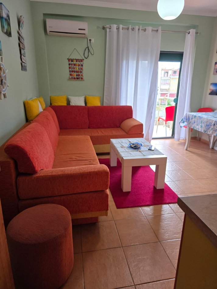 Golem, jepet me qera apartament 1+1+Ballkon Kati 3, 60 m² 350 € (100m larg detit)