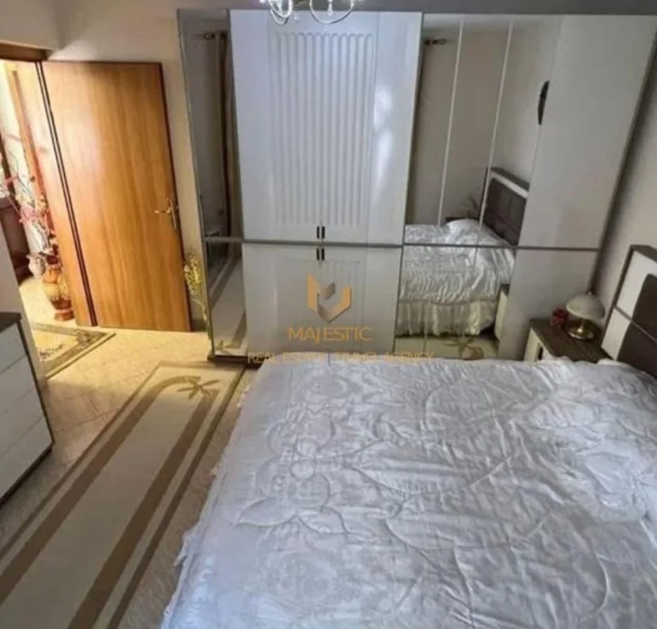 Tirane, jepet me qera apartament 2+1 Kati 5, 78 m² 500 € (Xhamllik)