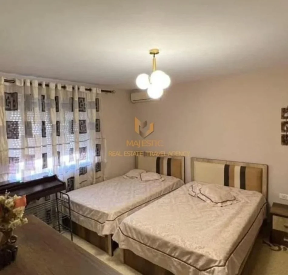 Tirane, jepet me qera apartament 2+1 Kati 5, 78 m² 500 € (Xhamllik)