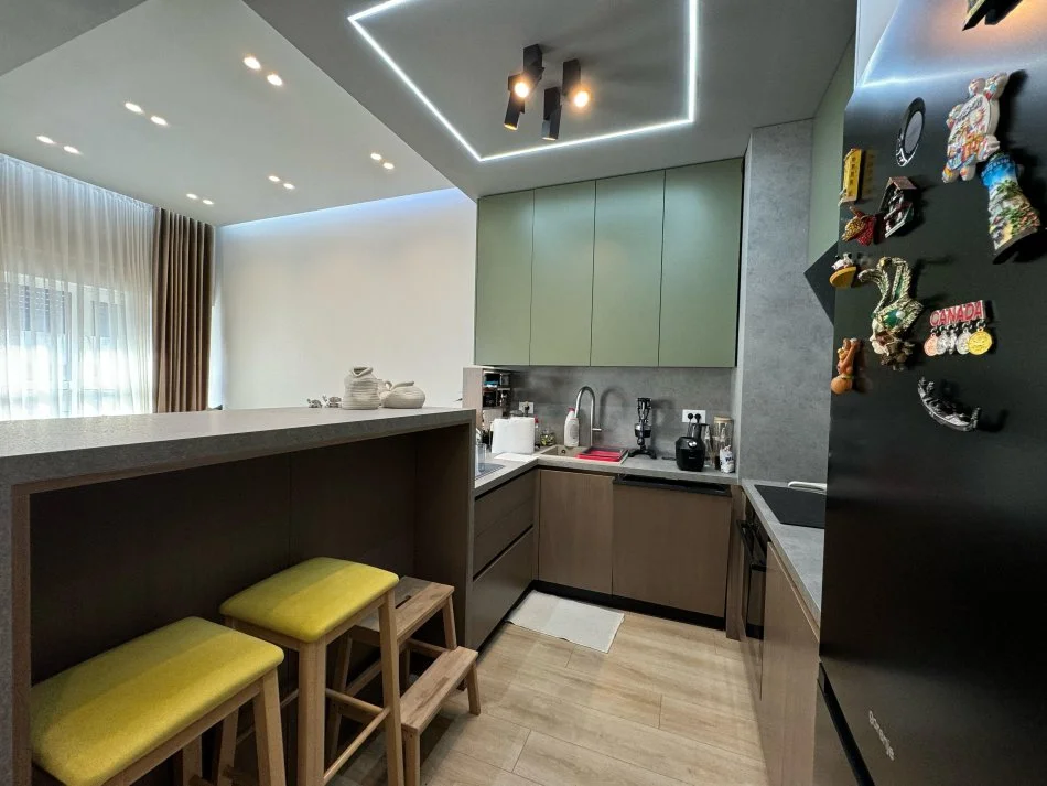 Tirane, shitet apartament Kati 5, 79 m² 