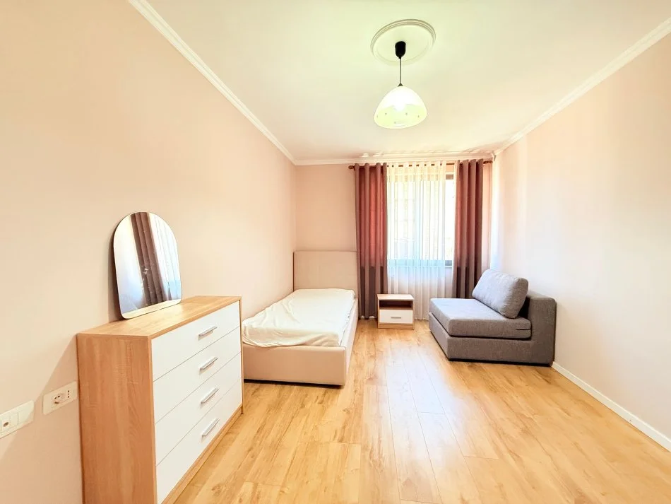 Tirane, jepet me qera 2+1 Kati 2, 86 m² 500 € (Te Brryli)