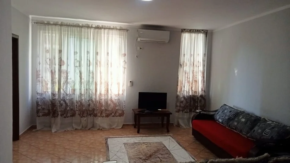 Tirane, jepet me qera apartament 1+1 Kati 3, 70 m² 450 € (Don bosko)
