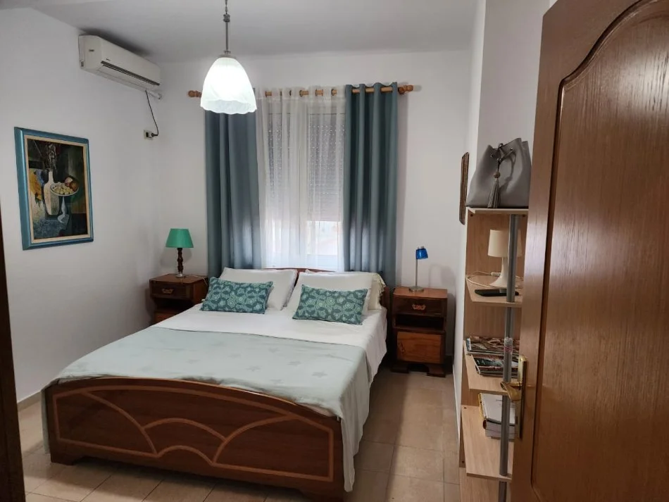 Tirane, jepet me qera apartament 2+1 Kati 7, 90 m² 800 € (Bllok)