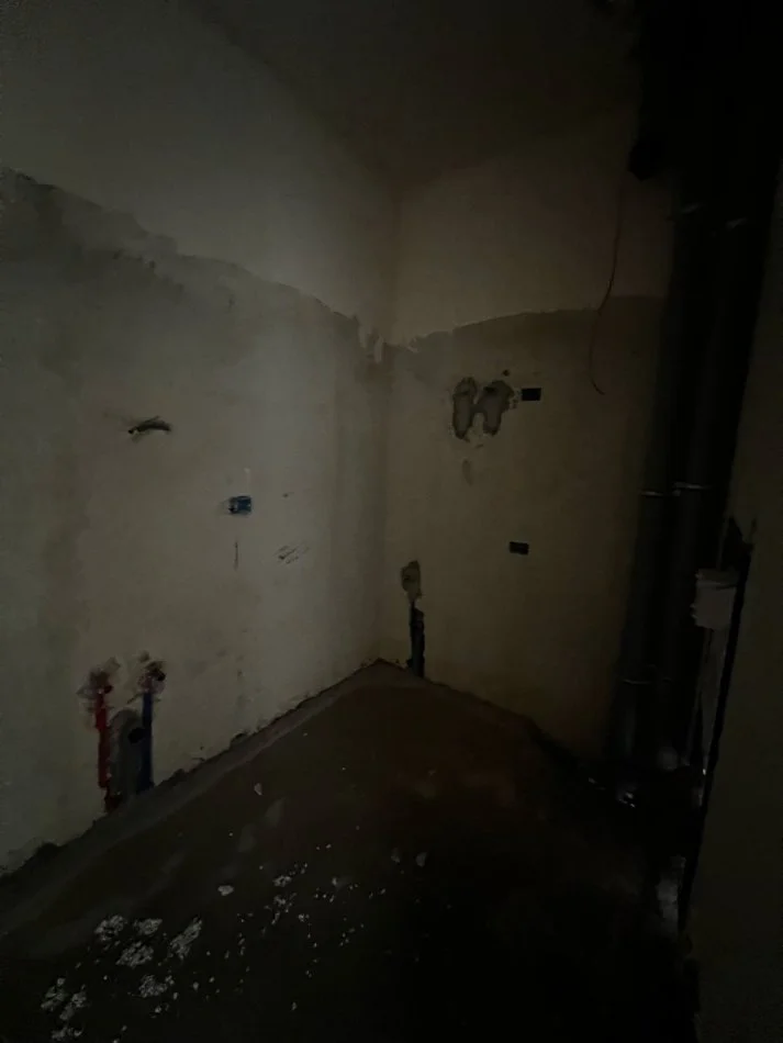 Tirane, shitet apartament 2+1+Ballkon Kati 4, 103 m² 113.000 € (Rruga Lidhja Prizerenit)