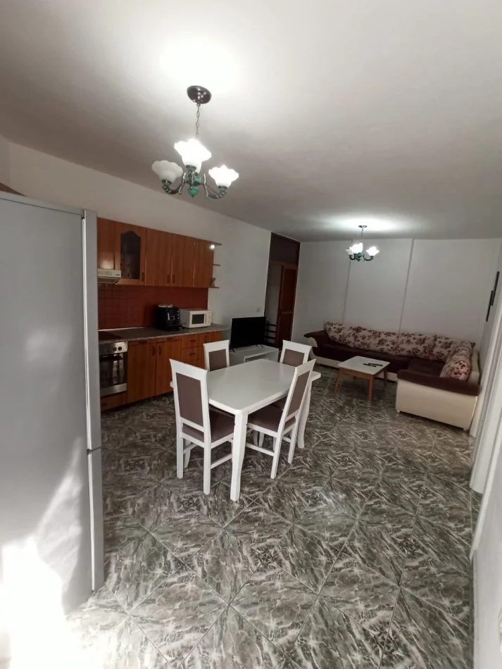 Tirane, jepet me qera 2+1+Ballkon Kati 8, 100 m² 500 € (Rruga Don Bosko)
