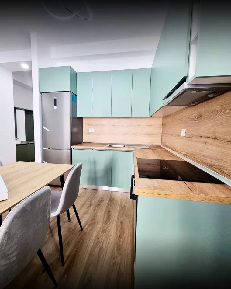 Tirane, jepet me qera apartament 2+1+Ballkon , 500 € 