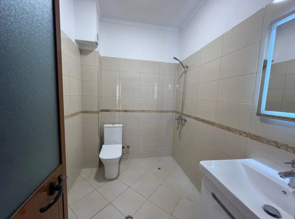 Tirane, shitet apartament 2+1 Kati 6, 108 m² 146.000 € (Astir)