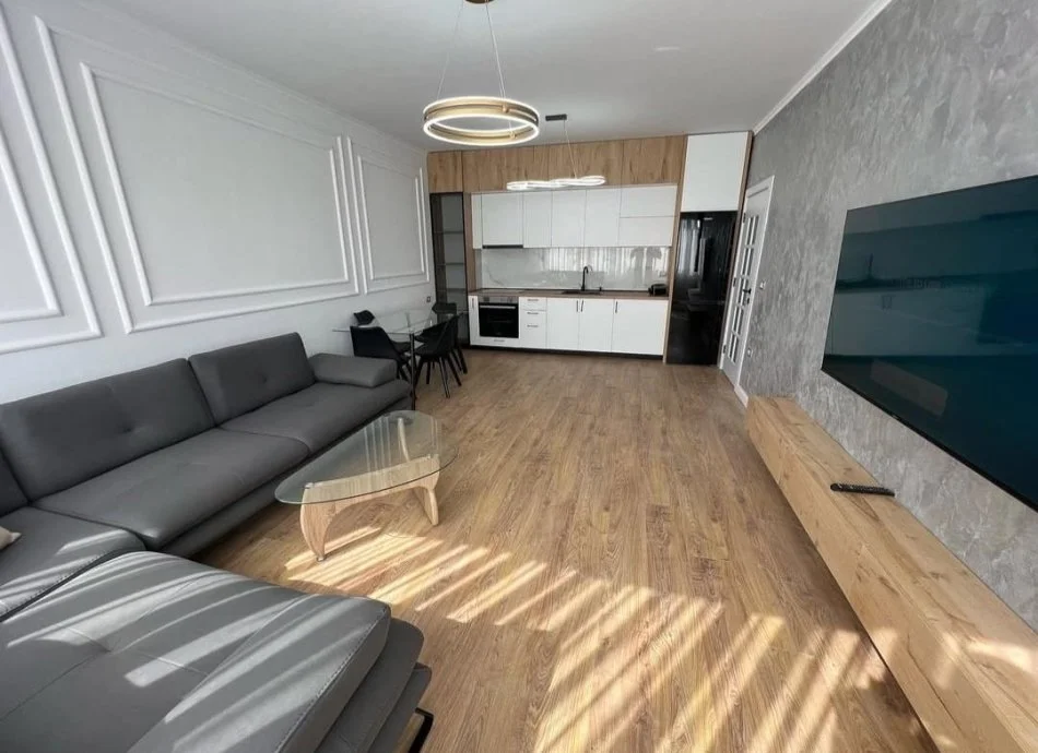 Tirane, shitet apartament 2+1 Kati 6, 108 m² 146.000 € (Astir)