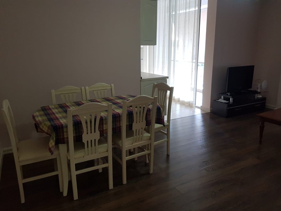 Tirane, Pazari i Ri, me qera 1+1 Kati 3, 72 m² 530 € (Qemal Stafa)