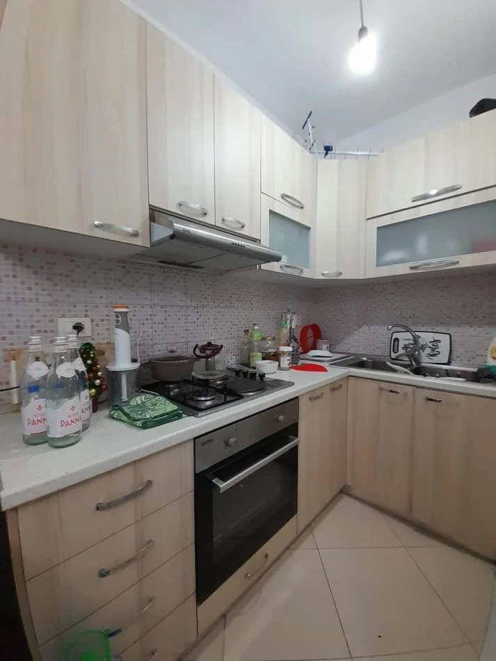 Tirane, jepet me qera apartament 1+1 Kati 3, 51 m² (Astir)
