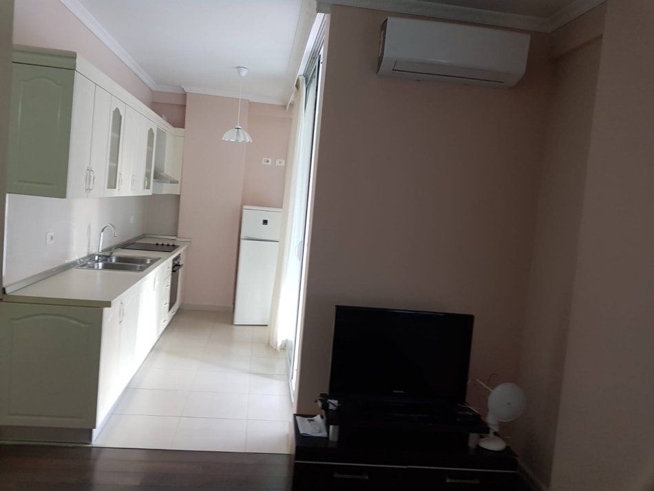 Tirane, Pazari i Ri, me qera 1+1 Kati 3, 72 m² 530 € (Qemal Stafa)