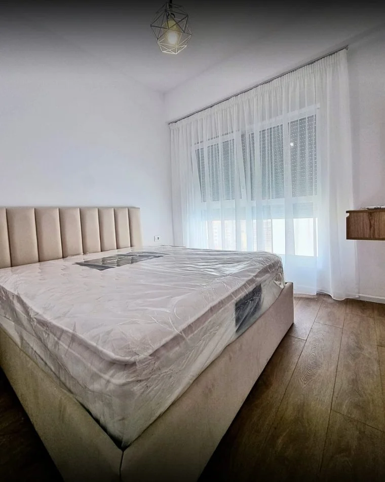 Tirane, jepet me qera apartament 2+1+Ballkon , 500 € 