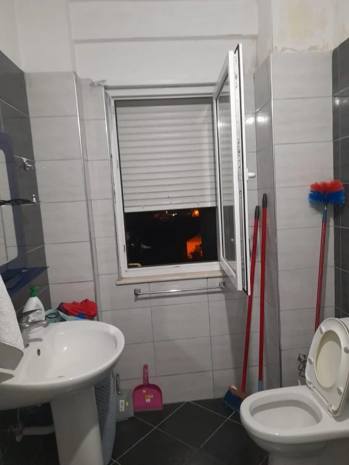 Tirane, jepet me qera apartament 1+1 Kati 3, 51 m² (Astir)