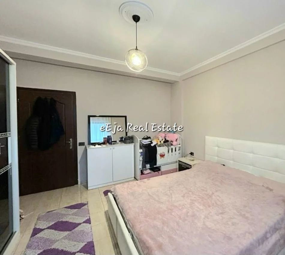 Tirane, jap me qera apartament 1+1 Kati 6, 65 m² 550 € (Selvia)