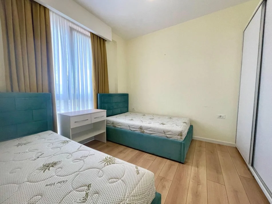 Tirane, jepet me qera apartament 2+1+Aneks+Ballkon Kati 3, 102 m² 800 € (5 Maji)