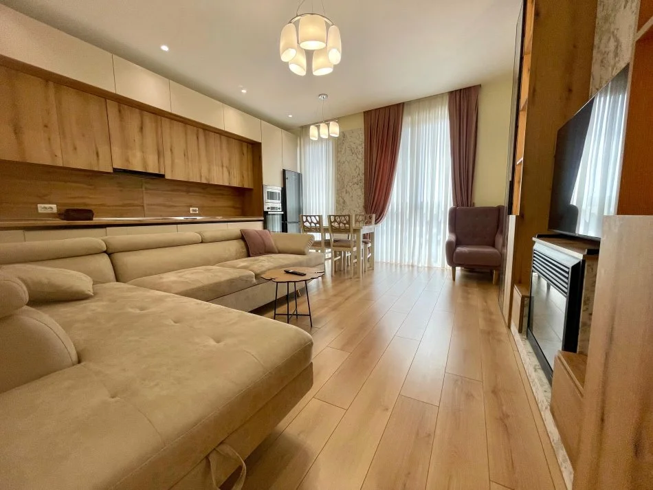 Tirane, jepet me qera apartament 2+1+Aneks+Ballkon Kati 3, 102 m² 800 € (5 Maji)