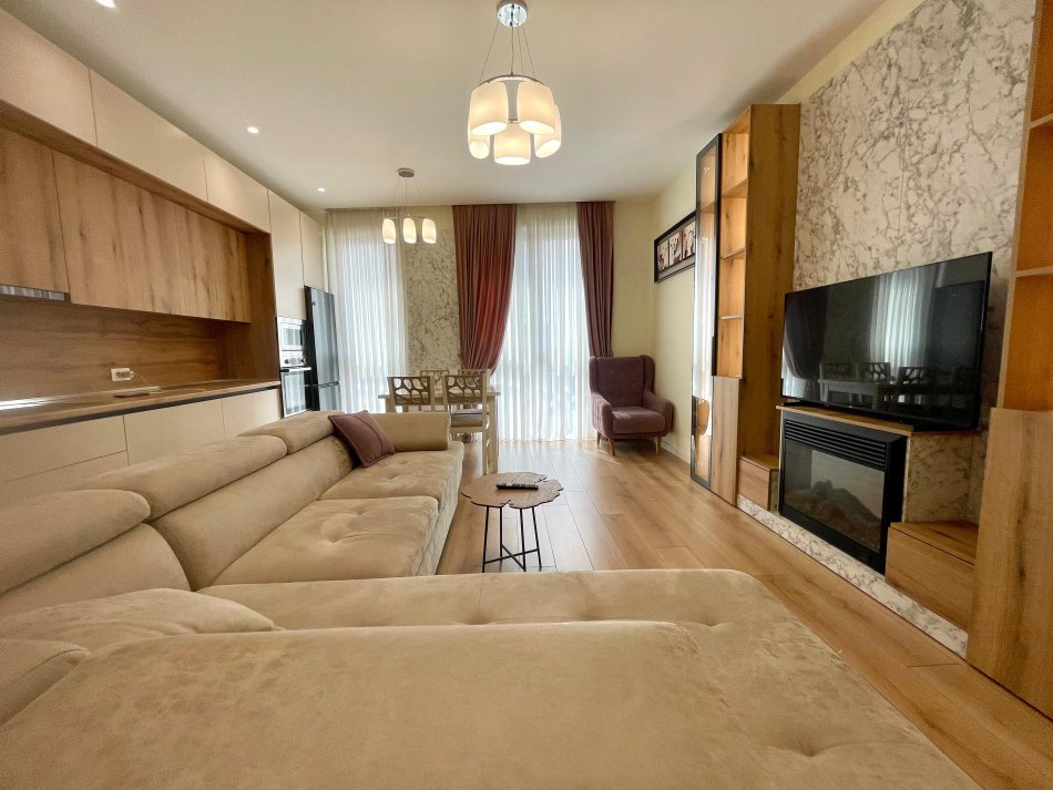 Tirane, jepet me qera apartament 2+1+Aneks+Ballkon Kati 3, 102 m² 800 € (5 Maji)