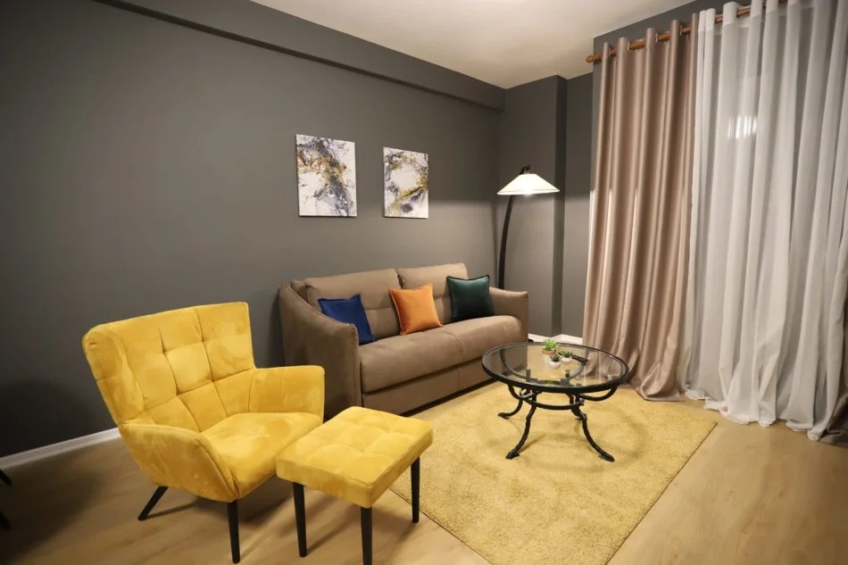 Tirane, jepet me qera apartament 1+1+Ballkon Kati 6, 70 m² 600 € (21 Dhjetori)