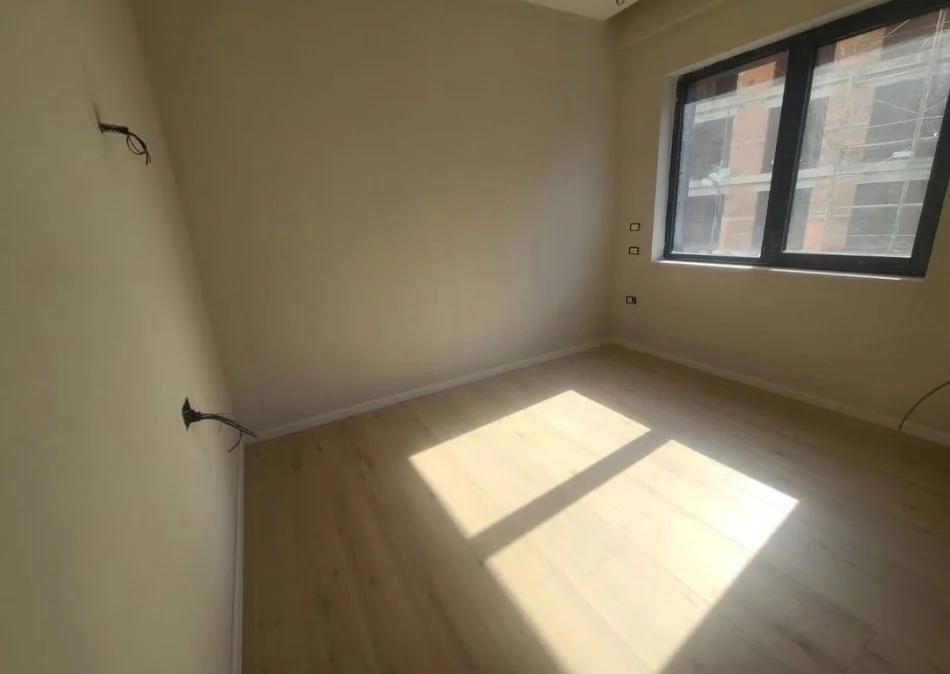 Tirane, shitet apartament 2+1 Kati 2, 104 m² 190.000 € (Liqeni i thate)