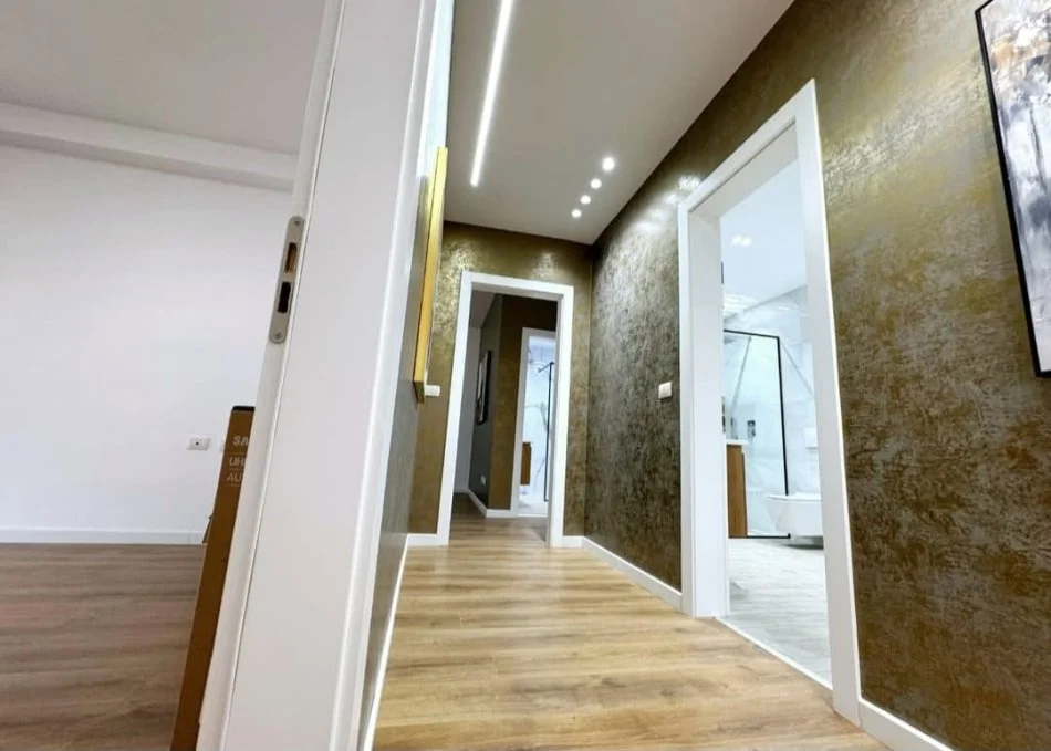 Tirane, shitet apartament 2+1 Kati 5, 139 m² 265.000 € (Kopshti botanik)