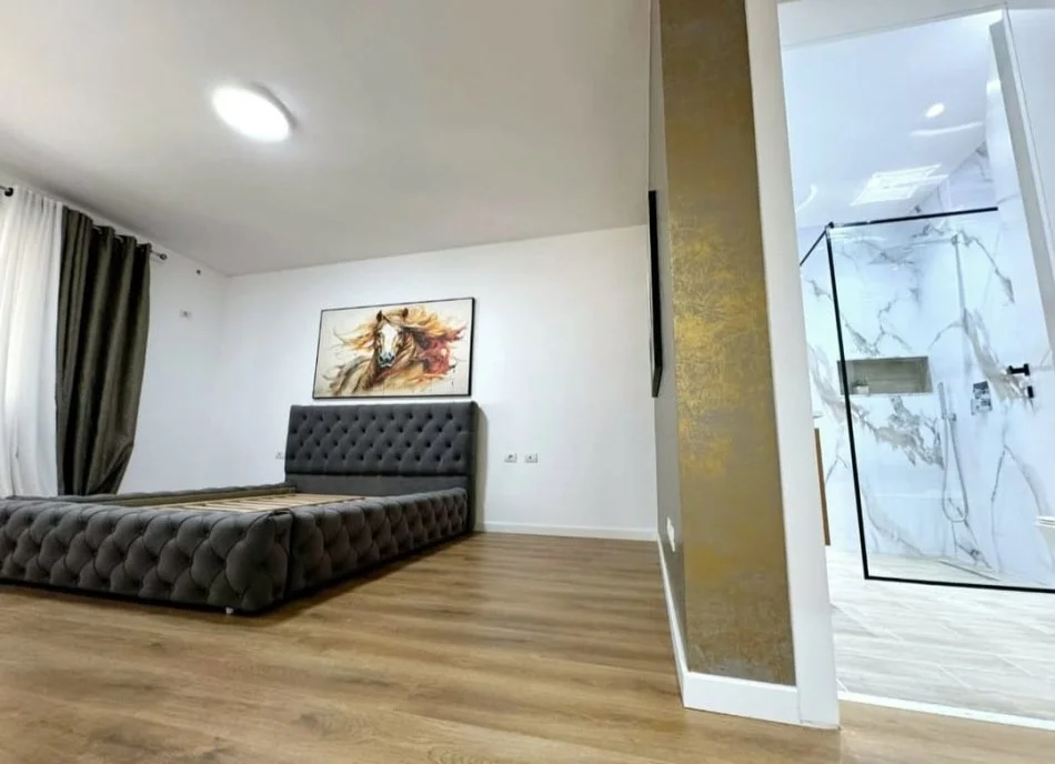 Tirane, shitet apartament 2+1 Kati 5, 139 m² 265.000 € (Kopshti botanik)