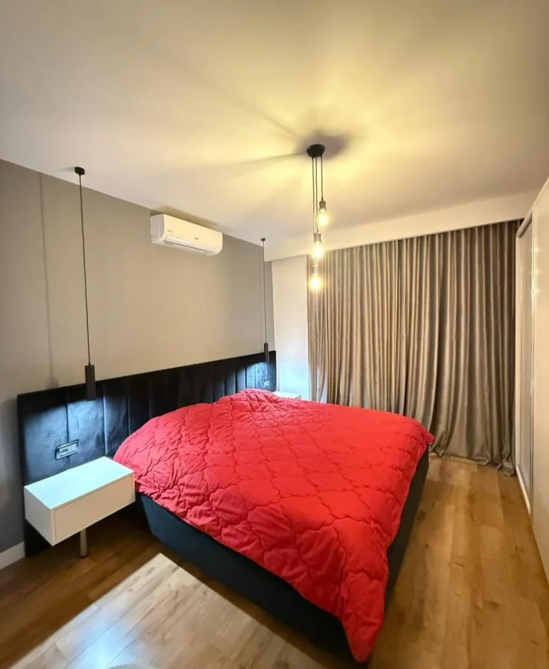 Tirane, jepet me qera apartament 1+1 Kati 11, 70 m² 700 € (Komuna parisit)