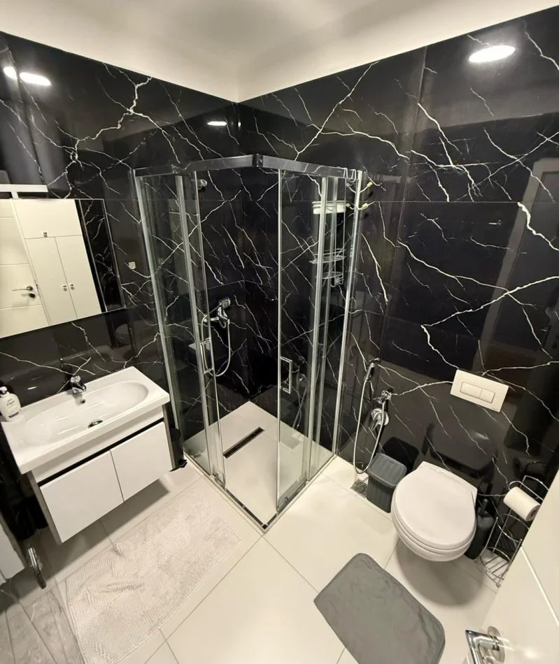 Tirane, jepet me qera apartament 1+1 Kati 11, 70 m² 700 € (Komuna parisit)