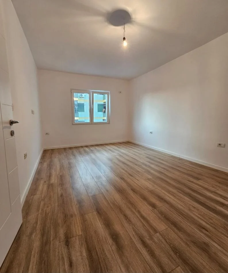 Tirane, shitet apartament 1+1 Kati 5, 44 m² 106.000 € (21 dhjetori)