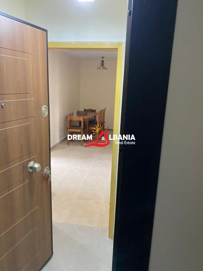 Tirane, jepet me qera apartament 1+1 Tek Rruga e Barrikadave, 55 m² 550€