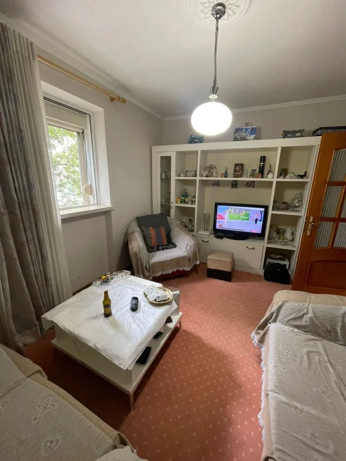 Tirane, shitet apartament 3+1 Kati 3, 100 m² 180.000 € (Mozaiku)