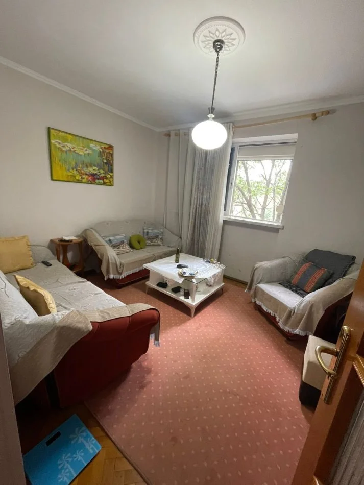 Tirane, shitet apartament 3+1 Kati 3, 100 m² 180.000 € (Mozaiku)