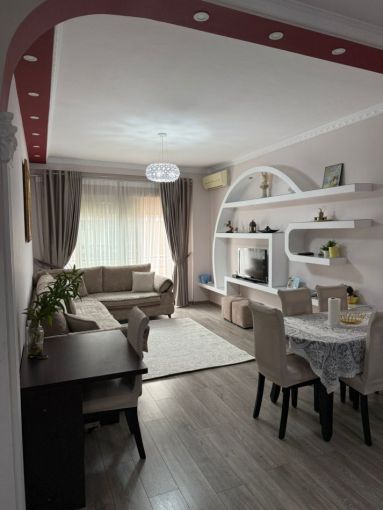 Tirane, jepet me qera apartament 1+1+Aneks+Ballkon Kati 5, 74 m² 550 € (Rruga Don Bosko)