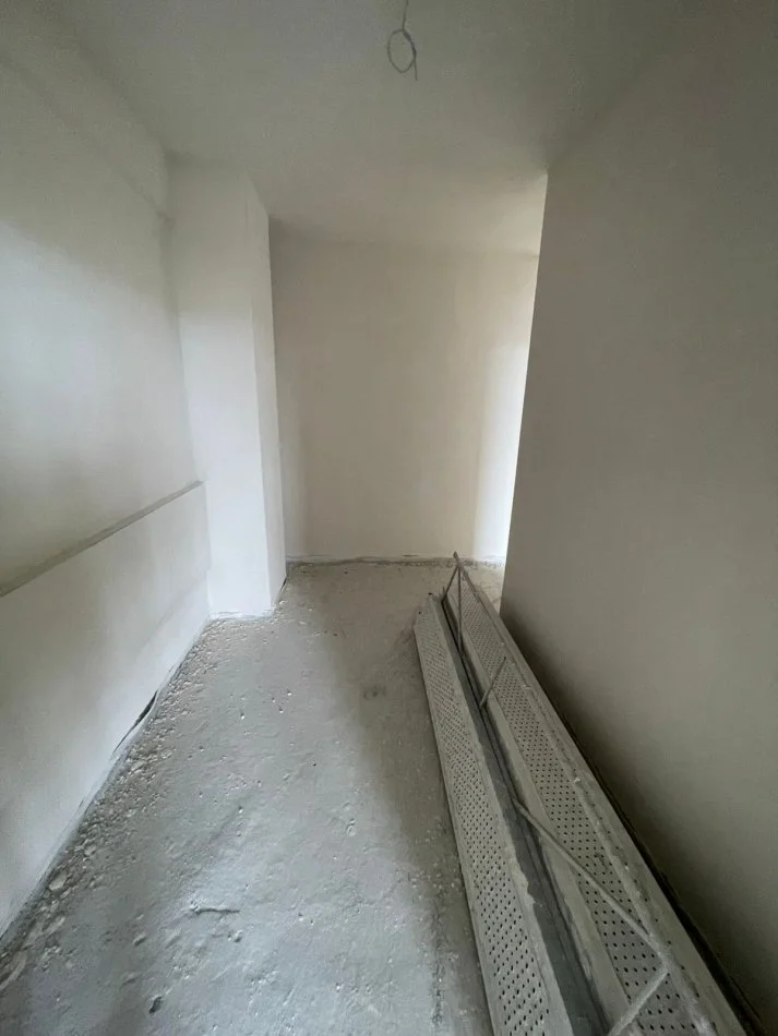 Tirane, shitet apartament 2+1+Ballkon Kati 10, 120 m² 179.000 € (Rruga Simon Gjoni)