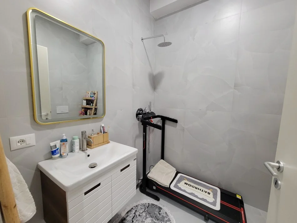 Tirane, shitet apartament 2+1 Kati 4, 87 m² 160.000 € (Ali den)