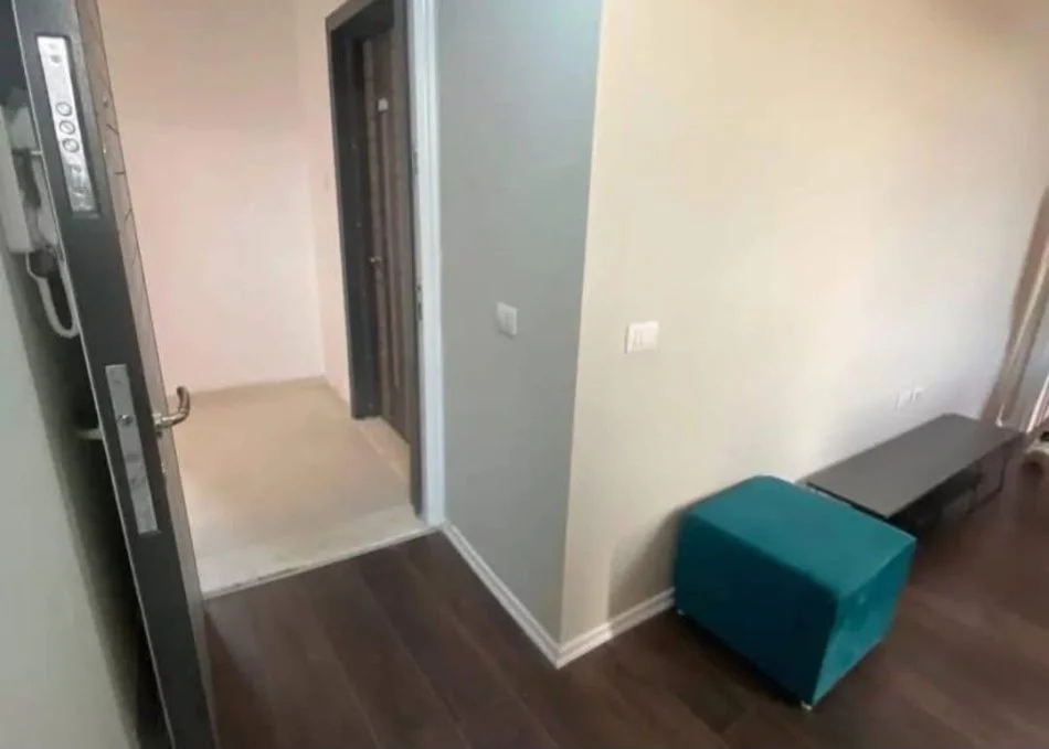 Tirane, jepet me qera apartament Kati 7, 50 m² 450 € (Mbrapa amerikan 2)