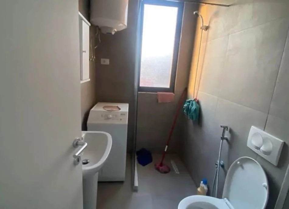 Tirane, jepet me qera apartament Kati 7, 50 m² 450 € (Mbrapa amerikan 2)