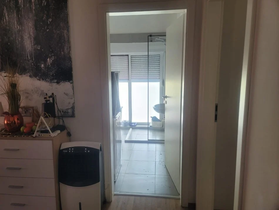 Tirane, shitet apartament 2+1+Ballkon Kati 8, 82 m² 130.000 € (Rruga Pasho Hysa)