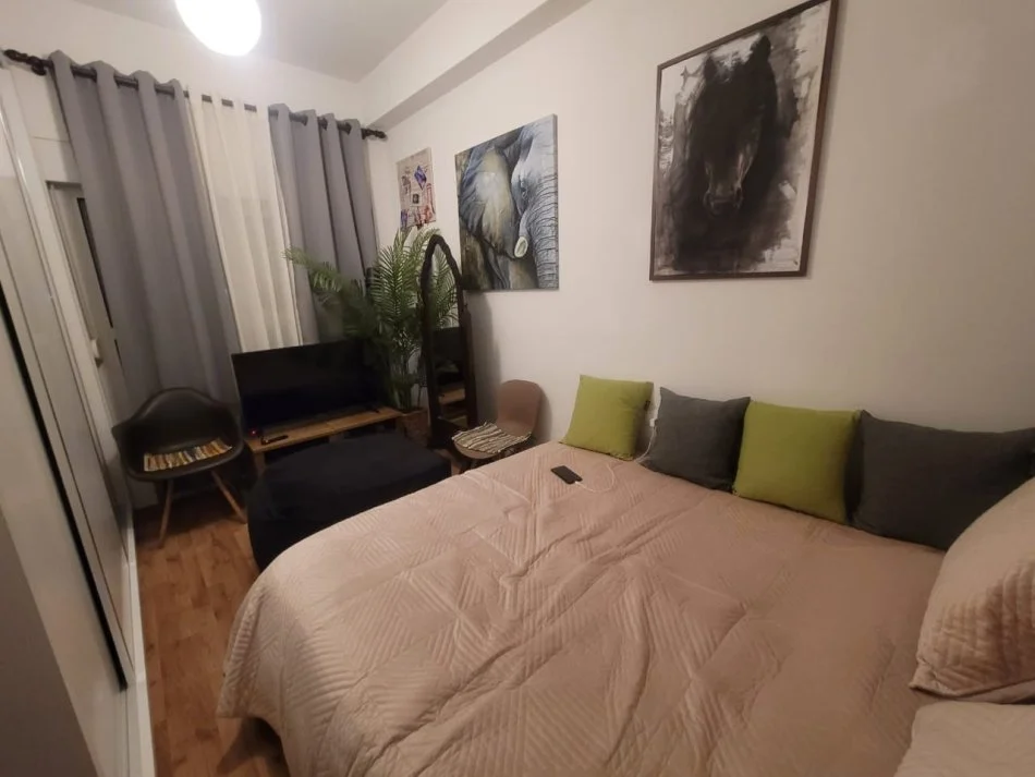 Tirane, shitet apartament 2+1+Ballkon Kati 8, 82 m² 130.000 € (Rruga Pasho Hysa)