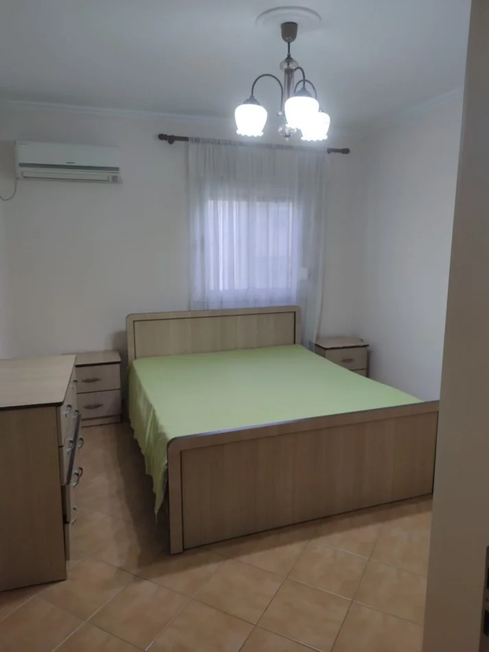 Shqiperi, jepet me qera apartament 3+1+Ballkon , 113 m² 600 € (Rruga Sulejman Delvina)
